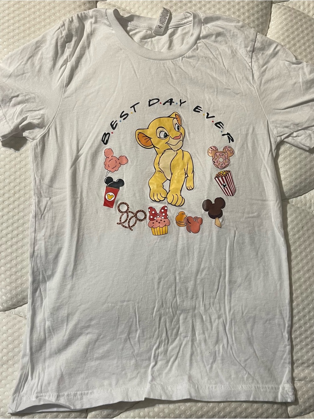 Disney Unisex Nala Graphic Tee - 'Best Day Ever'